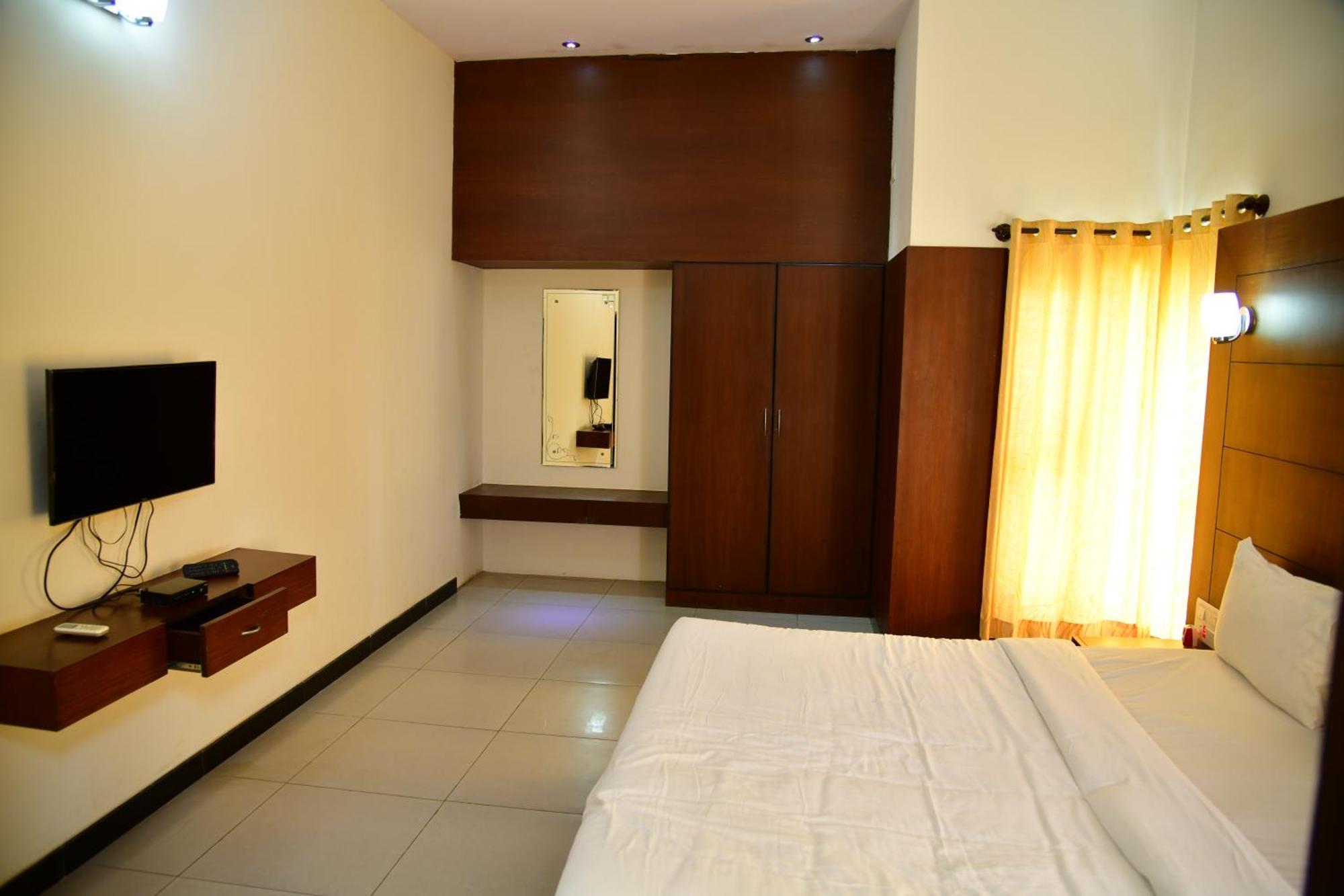 Nijaguna Resorts Chamrajnagar Exterior photo